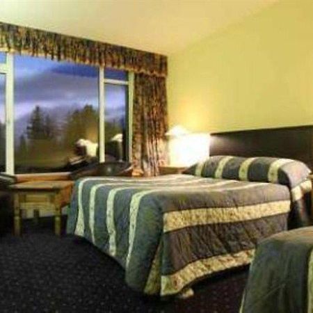 Connemara Gateway Hotel Oughterard Exterior foto